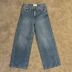Frame Ali Wide Crop Jean, size 23. Great condition. The Real Real tag still on.